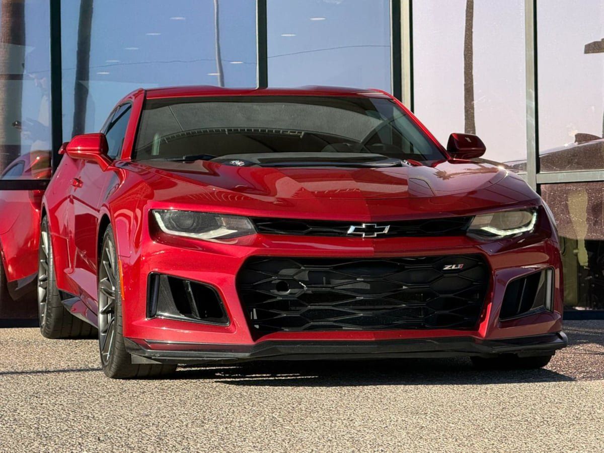 Used 2018 Chevrolet Camaro ZL1 RWD image 18