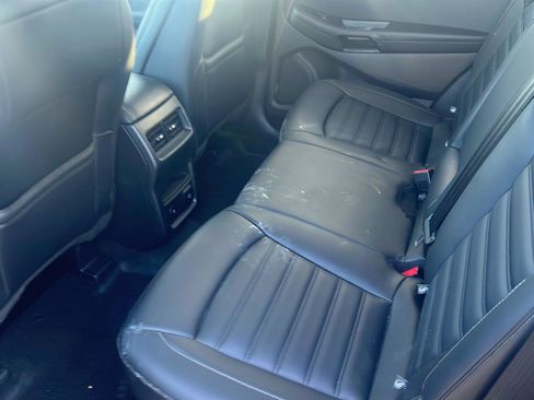 Used 2024 Ford Edge SEL w/ Convenience Package image 13