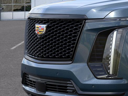 New 2025 Cadillac Escalade Sport Platinum w/ LPO, Floor Liner Package AWD/4WD image 15