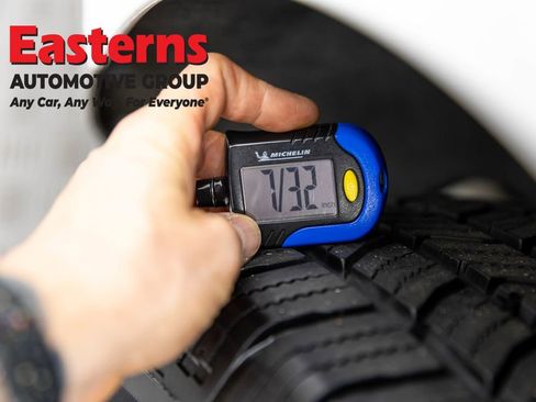 Used 2020 Buick Enclave Essence image 32