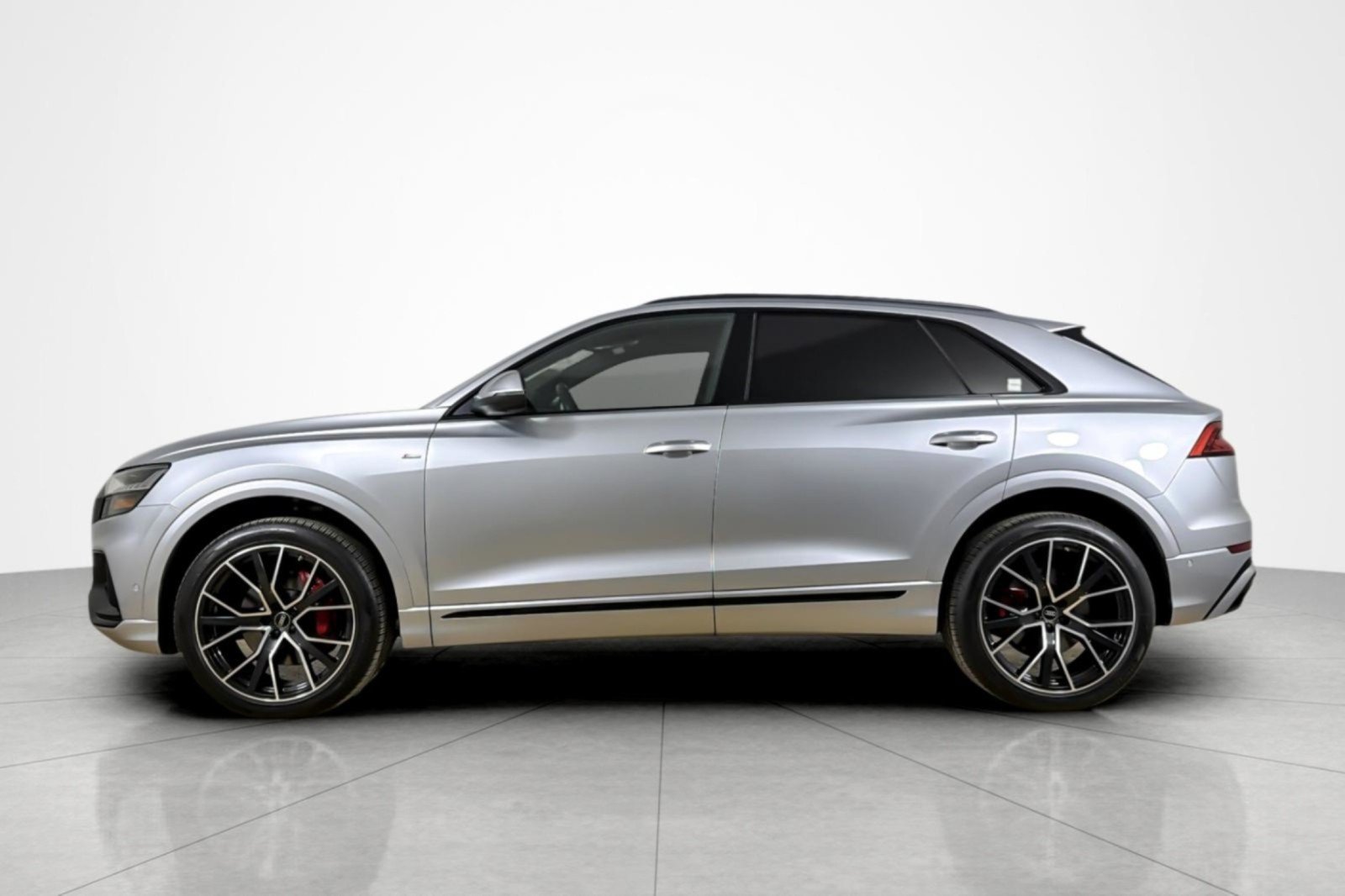 Used 2022 Audi Q8 Premium Plus AWD/4WD image 2