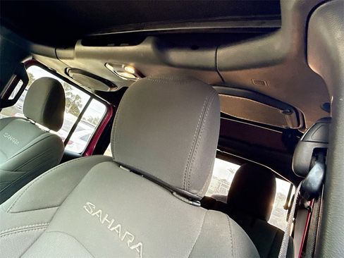 Used 2022 Jeep Wrangler Unlimited Sahara w/ LED Lighting Group image 20