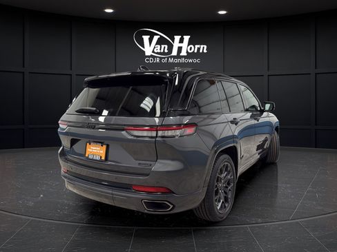 Used 2025 Jeep Grand Cherokee Summit w/ Obsidian Package AWD/4WD image 7