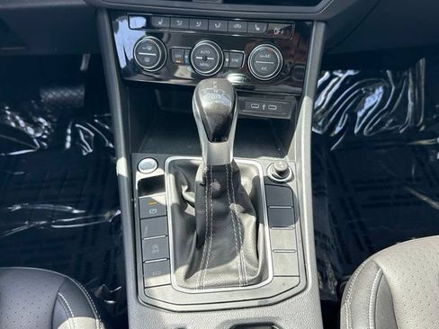 Used 2024 Volkswagen Jetta SE w/ Panoramic Sunroof Package FWD image 37