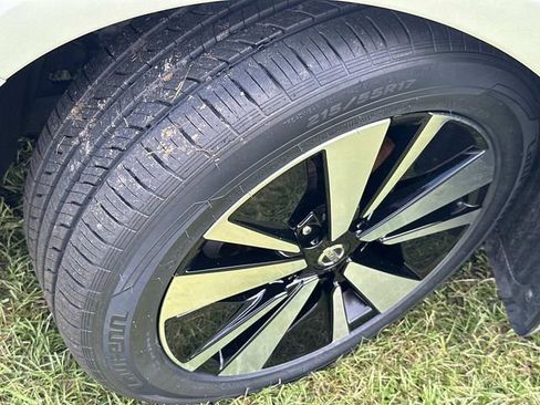 Used 2022 Nissan Altima 2.5 SV image 14