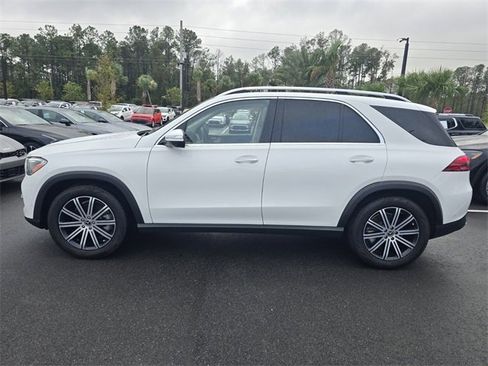 Used 2024 Mercedes-Benz GLE 450 4MATIC image 3