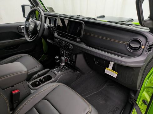 New 2025 Jeep Wrangler Unlimited Rubicon 392 image 21