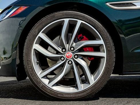 Used 2021 Jaguar XF R-Dynamic SE AWD/4WD image 11