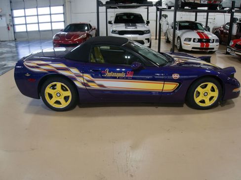 Used 1998 Chevrolet Corvette Convertible w/ Memory Pkg image 6
