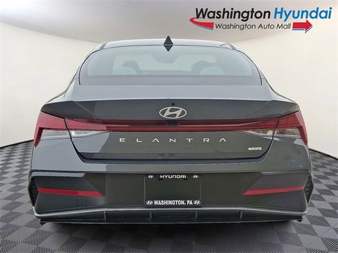 New 2025 Hyundai Elantra Limited image 5