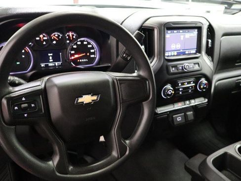 Used 2020 Chevrolet Silverado 1500 Custom w/ Infotainment Package RWD image 33