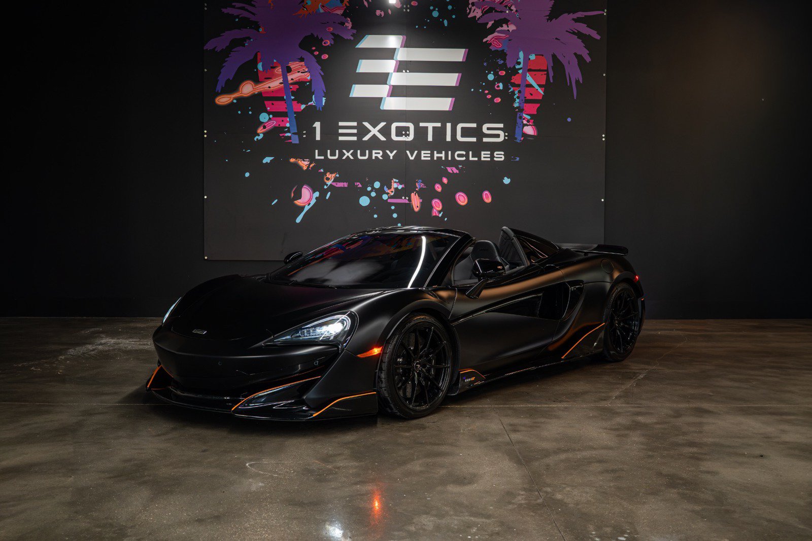 Used 2020 McLaren 600LT Spider RWD image 5