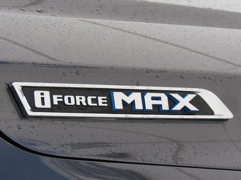 Certified 2024 Toyota Sequoia Platinum image 9