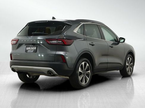 Used 2023 Ford Escape Platinum AWD/4WD image 5