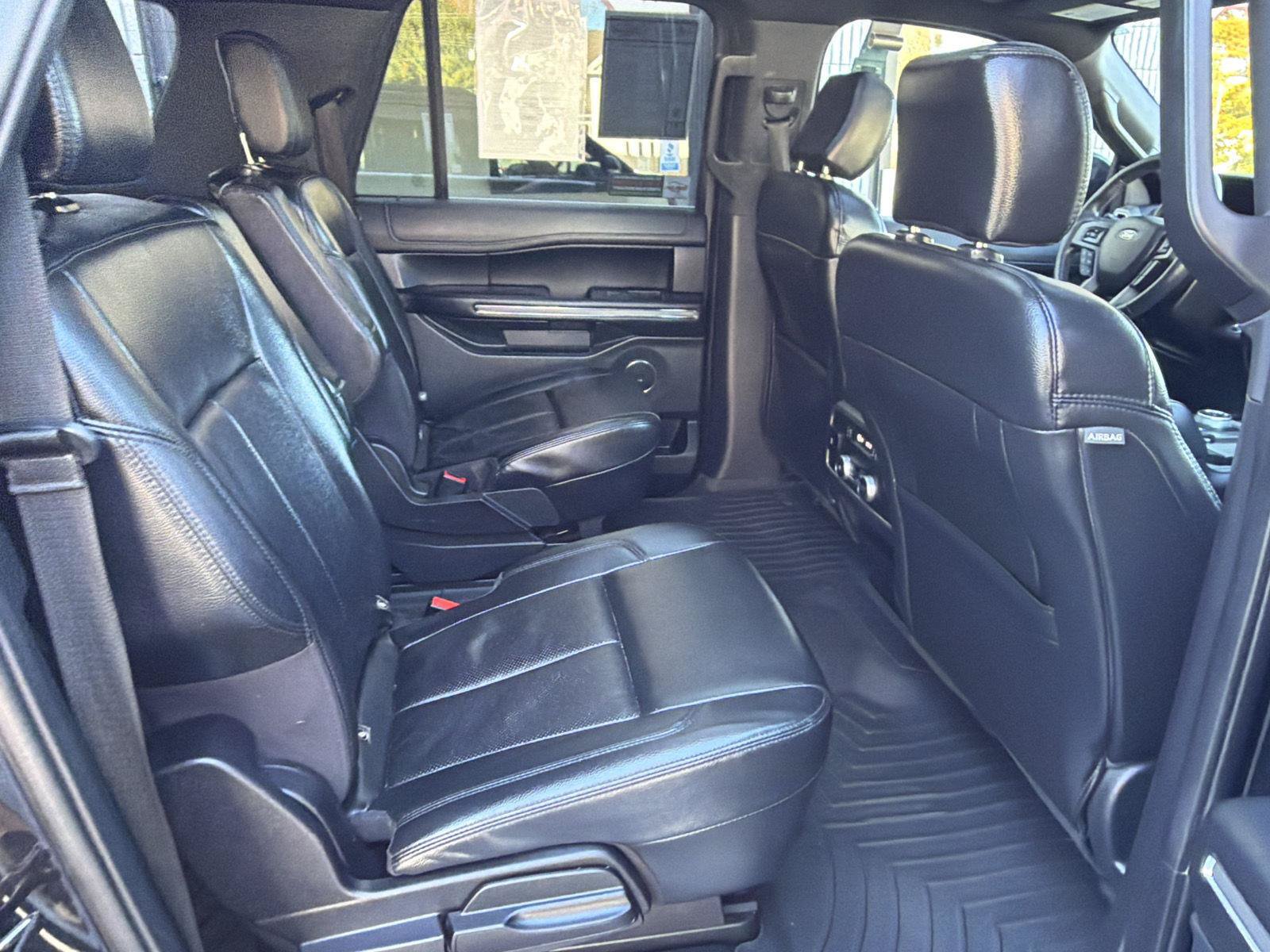Used 2020 Ford Expedition Max XLT w/ Equipment Group 202A AWD/4WD image 28
