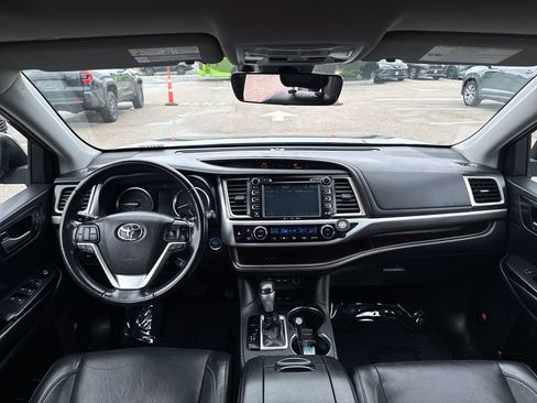 Used 2019 Toyota Highlander Limited AWD/4WD image 13