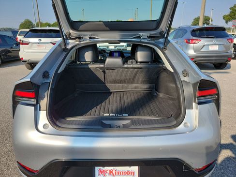 Used 2023 Toyota Prius XLE image 11