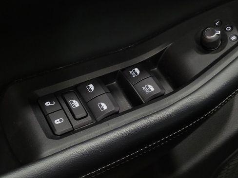 Used 2023 Jeep Grand Cherokee Limited image 27