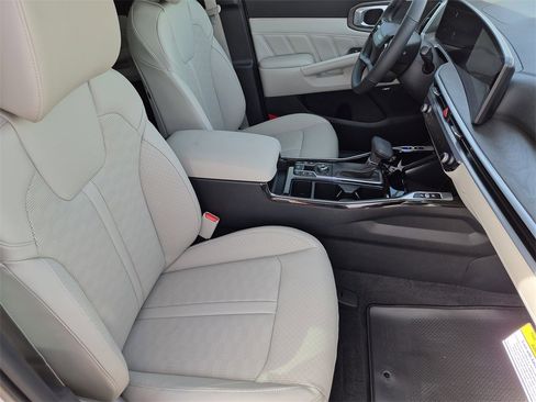 New 2026 Kia Sorento SX image 10