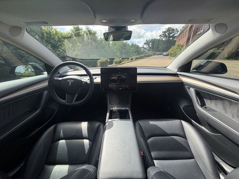 Used 2023 Tesla Model 3 Standard Range RWD image 10