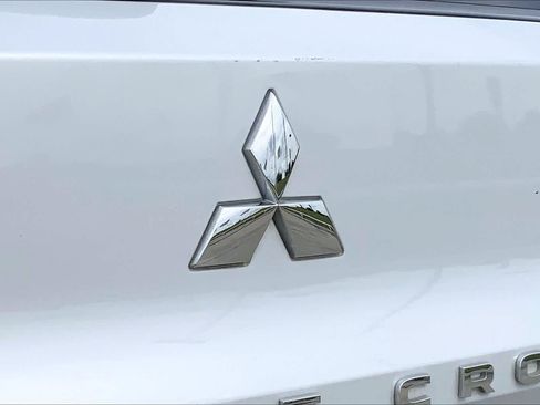 Used 2022 Mitsubishi Eclipse Cross LE FWD image 31
