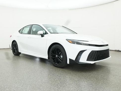 New 2026 Toyota Camry SE image 29