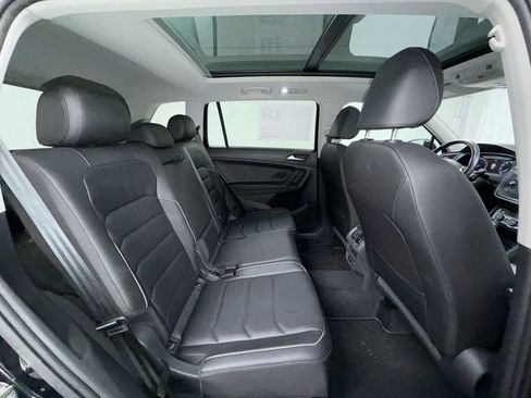 Used 2018 Volkswagen Tiguan SEL Premium AWD/4WD image 5