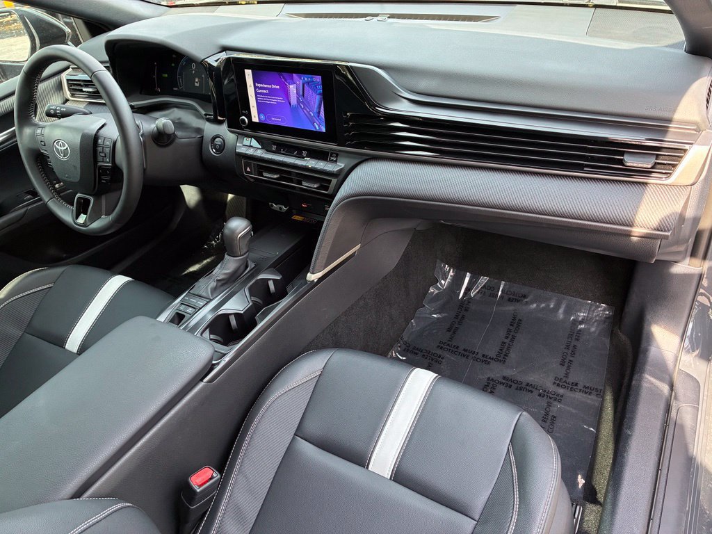 Used 2025 Toyota Camry SE FWD image 31