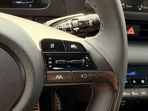 New 2025 Hyundai Elantra Sport FWD image 12