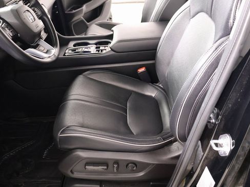 Used 2023 Honda Pilot Elite image 12