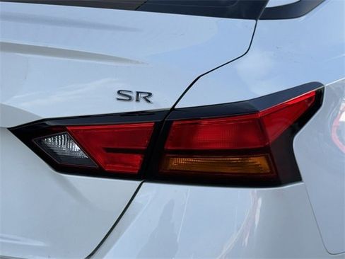 Used 2022 Nissan Altima 2.5 SR image 7