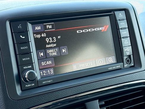 Used 2020 Dodge Grand Caravan SE FWD image 14