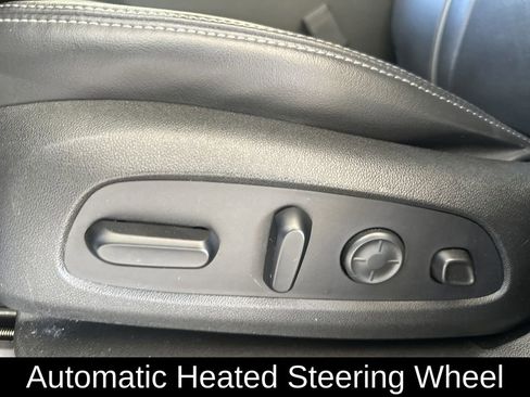 Used 2021 Buick Enclave Avenir w/ Avenir Technology Package image 16