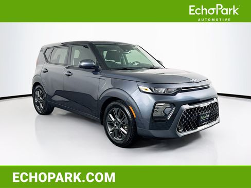 Used 2022 Kia Soul EX FWD image 1