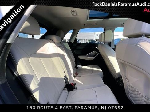 Used 2024 Audi Q3 2.0T Premium Plus image 19