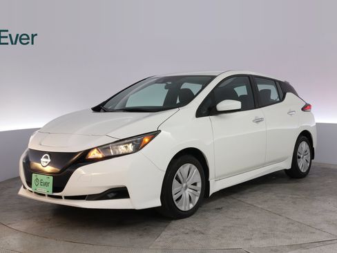 Used 2025 Nissan Leaf S FWD image 2