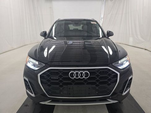 Used 2023 Audi Q5 2.0T Premium w/ Convenience Package AWD/4WD image 2