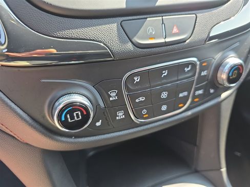 Certified 2023 Chevrolet Equinox RS w/ LPO, Floor Liner Package image 16