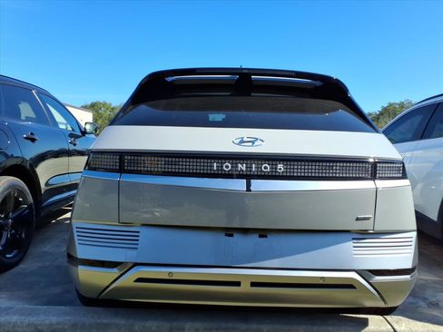 Used 2022 Hyundai Ioniq 5 Limited image 5