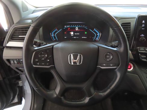 Used 2021 Honda Odyssey EX-L image 17