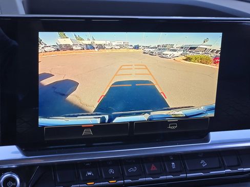 Used 2023 GMC Sierra 1500 SLT w/ SLT Premium Package AWD/4WD image 19