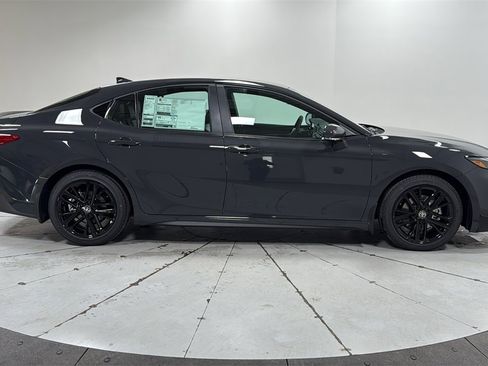 New 2026 Toyota Camry SE image 6