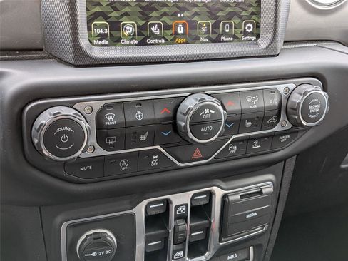 Certified 2021 Jeep Wrangler Unlimited Sahara AWD/4WD image 18