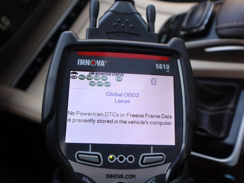 Used 2016 Lexus ES 350 w/ Ultra Luxury Package FWD image 24