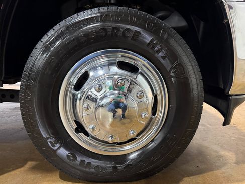 Used 2020 RAM 3500 Tradesman w/ Chrome Appearance Group image 58