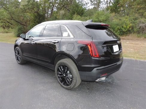 New 2026 Cadillac XT5 Luxury w/ LPO, ONYX Package image 7