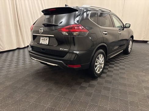 Used 2020 Nissan Rogue SV image 5