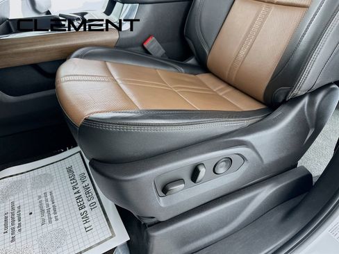 Used 2024 Chevrolet Silverado 2500 High Country w/ High Country Premium Package AWD/4WD image 29