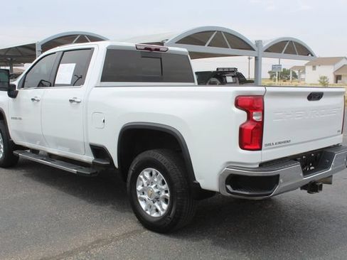 Used 2022 Chevrolet Silverado 2500 LTZ w/ LTZ Convenience Package AWD/4WD image 8
