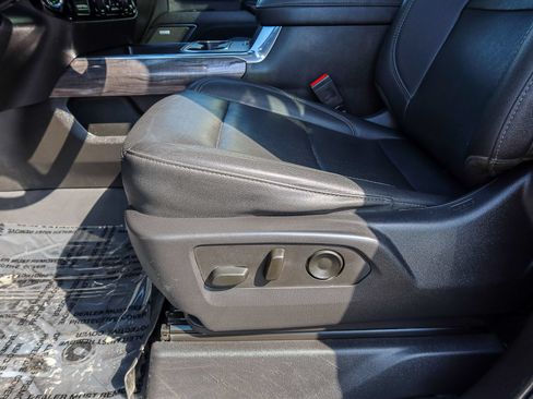Used 2024 Chevrolet Silverado 3500 LTZ w/ LTZ Convenience Package AWD/4WD image 15
